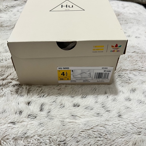 Pharrell Williams Adidas (US) 4.5 BBC Ice Cream X NMD Human Race ‘Running Dog’ - Picture 7 of 8